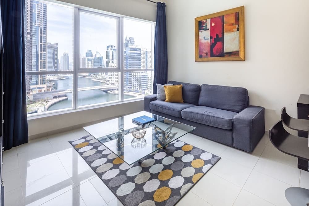 Astonishing 1BR Apt With Amazing Marina Views
