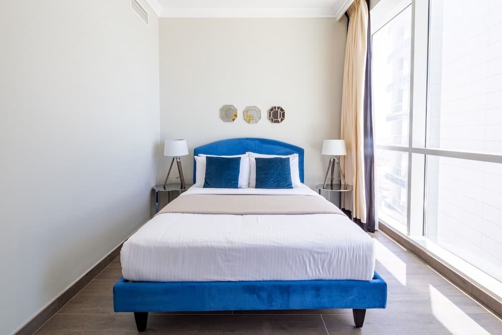 Astounding 3BR Apartment w/ Sea & Marina Views!