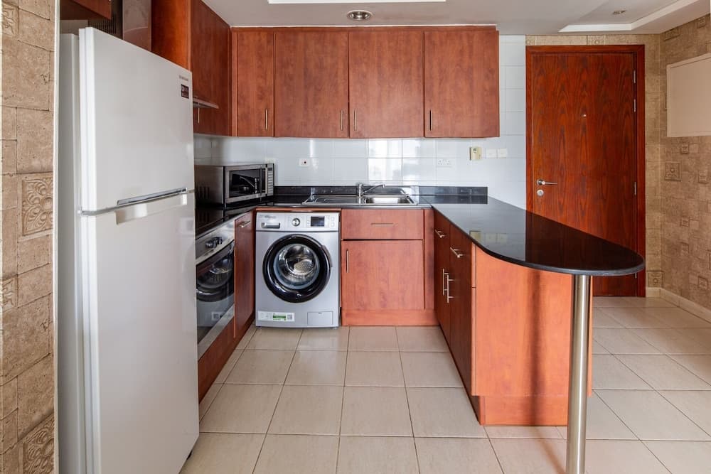 Fashionable 1BR in the Trendy Jlt! Sleeps 4!