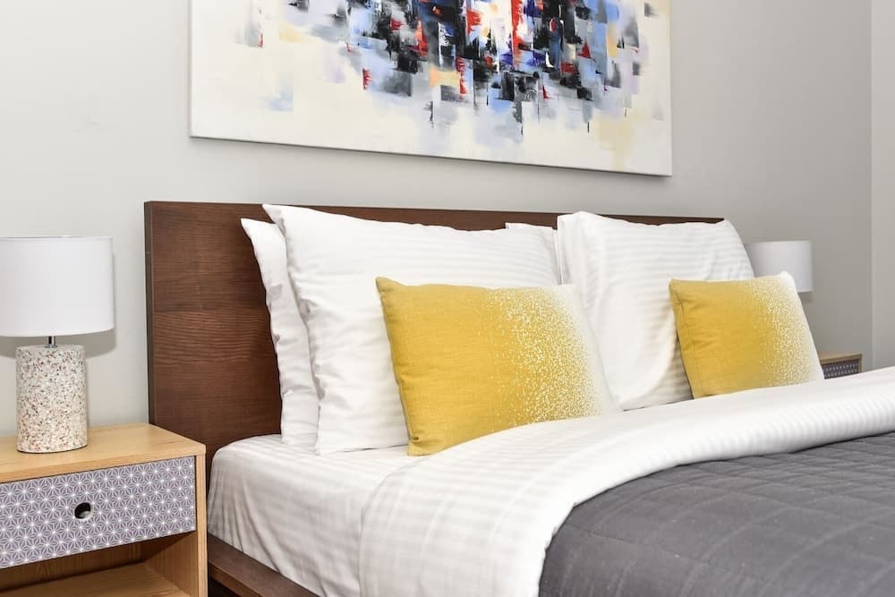 Light + Beautiful 1BR in Amazing Downtown Dubai!