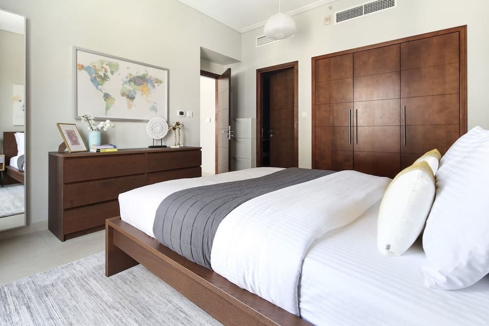 Light + Beautiful 1BR in Amazing Downtown Dubai!