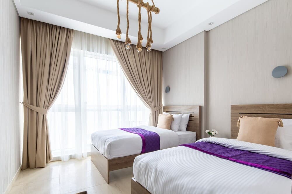 Modern Luxury Living in This 3BR Apt in Downtown Dubai