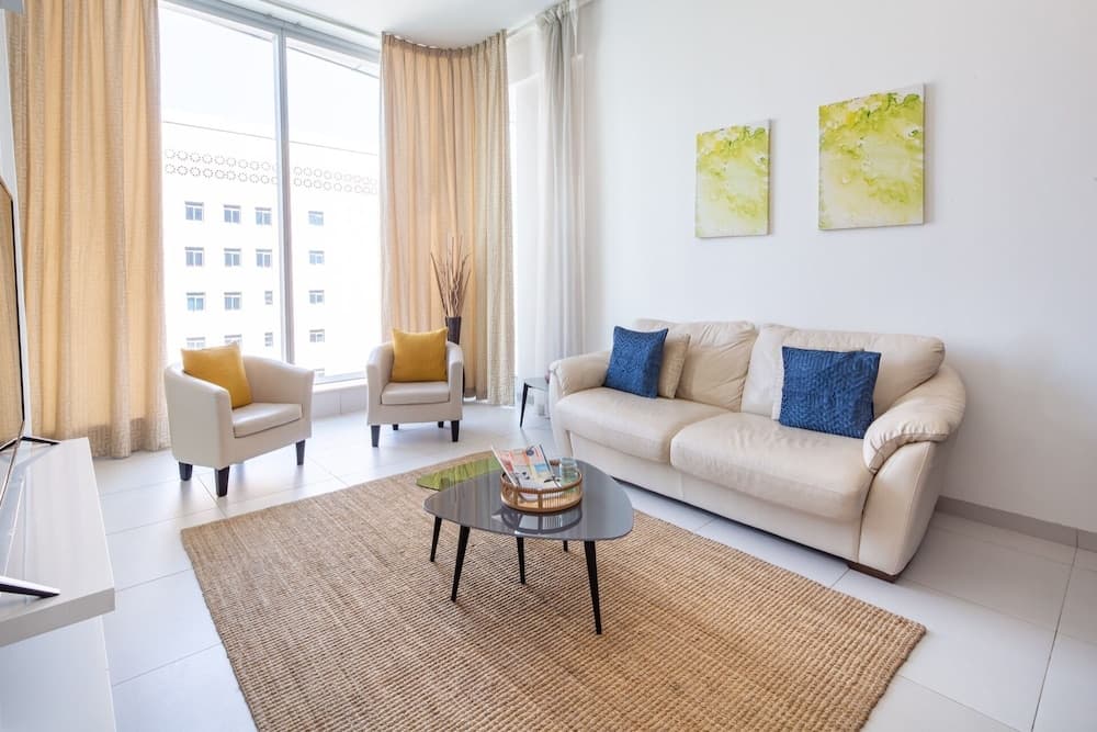 Vibrant & Ultramodern 1BR Apartment - Dubai Marina