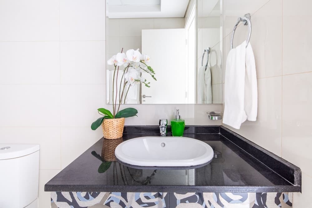 Stylish & Space-savvy 1BR Apt in Business Bay