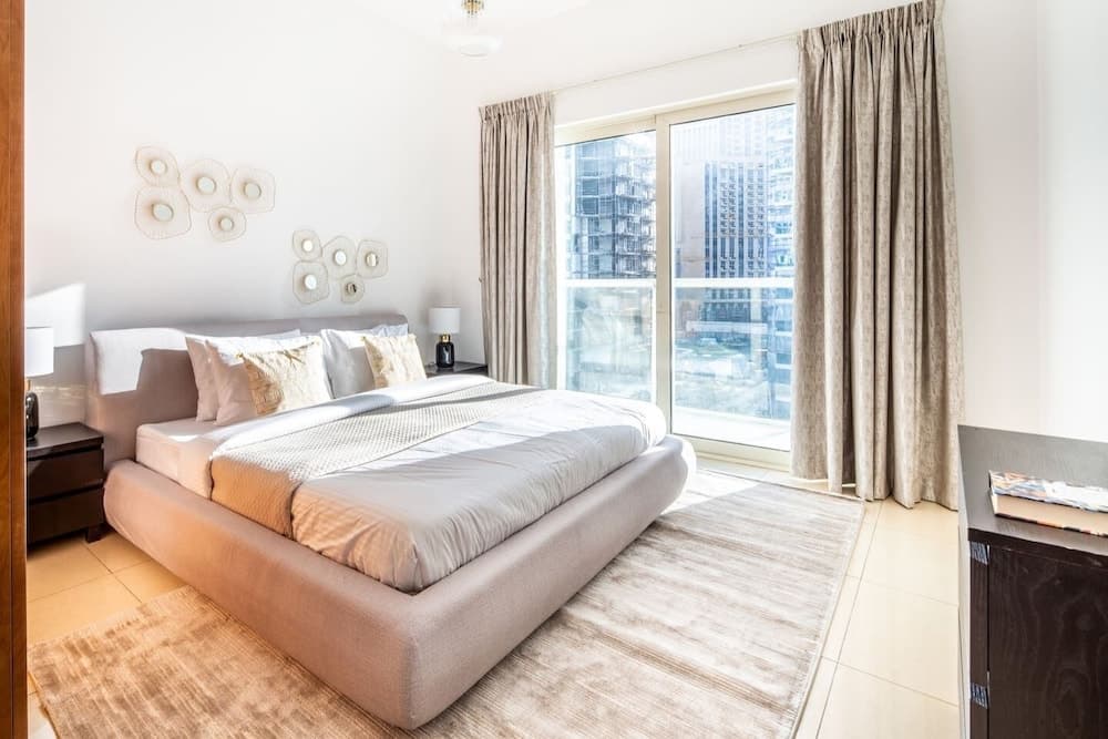 Timelessly Modern 3BR w/ Fascinating Marina Views!