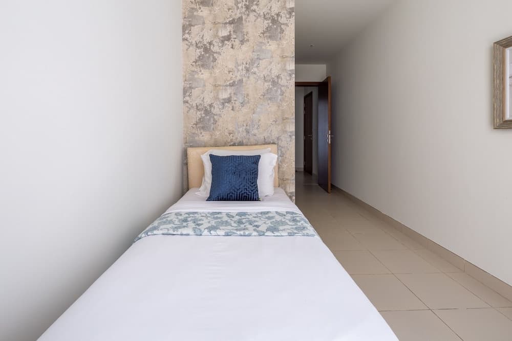 Upscale 3BR Apartment In Prime Location - City Walk