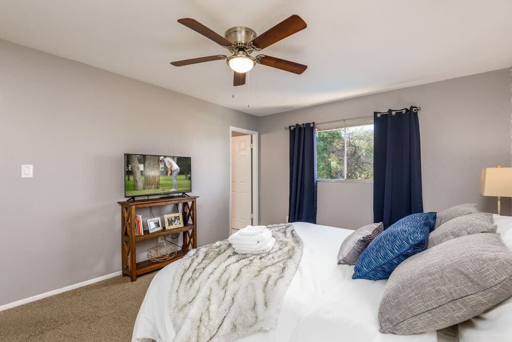 Casa Blanca 5 Bedroom Home by Redawning