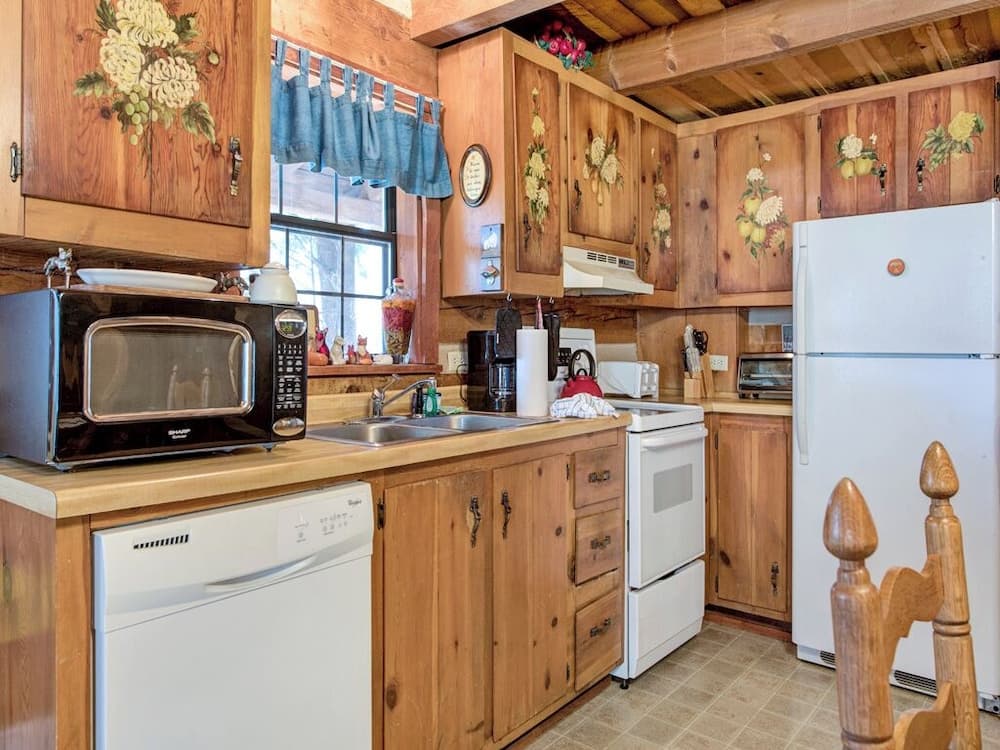 Fox Den by Jackson Mountain Rentals