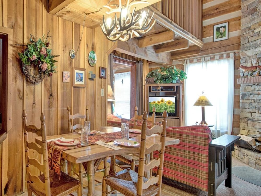 Fox Den by Jackson Mountain Rentals