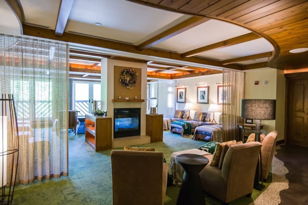 1228 Studio at The Lodge at Spruce Peak