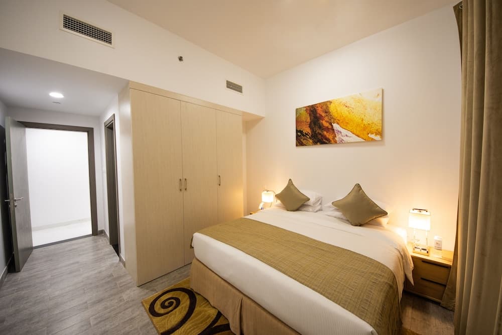 Rose Dream-Two Bedroom Furnished Apart..