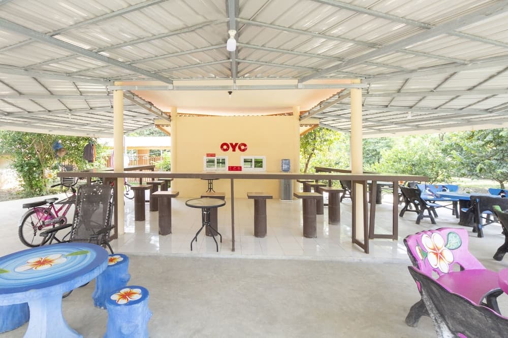 OYO 75359 Thaiburi Thara Resort