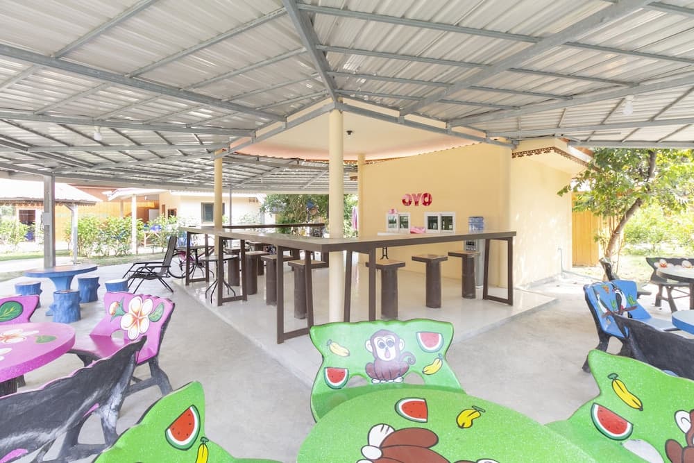 OYO 75359 Thaiburi Thara Resort