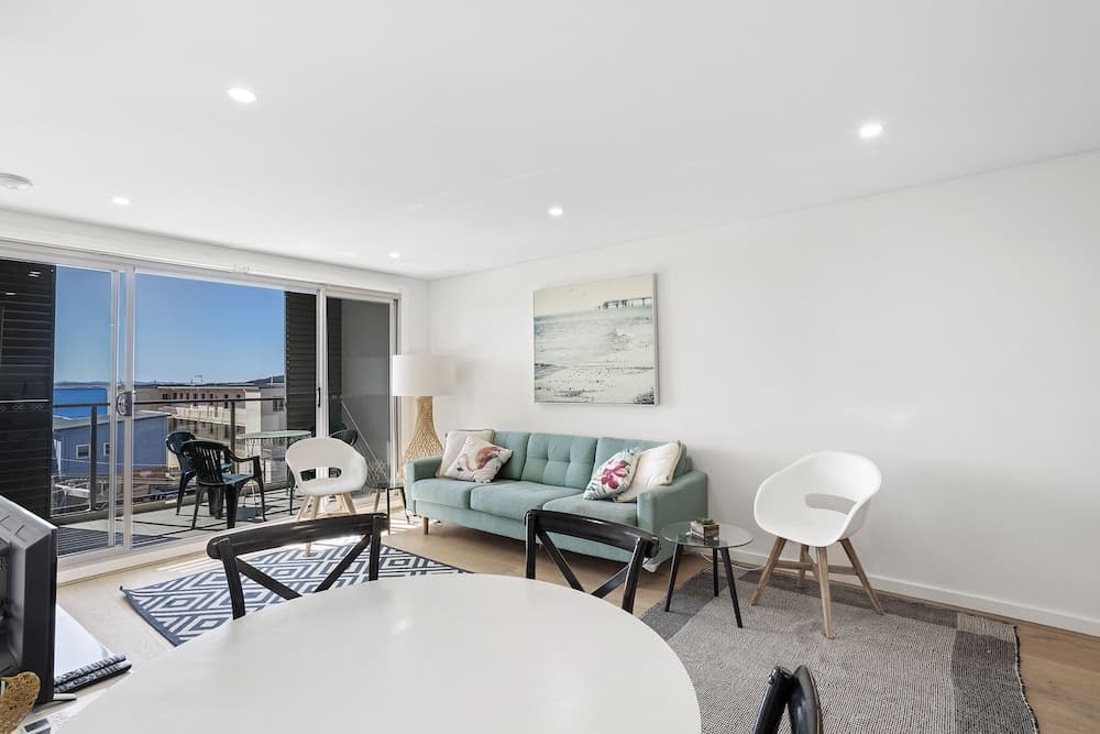 The Shoal Apartments, Unit 310