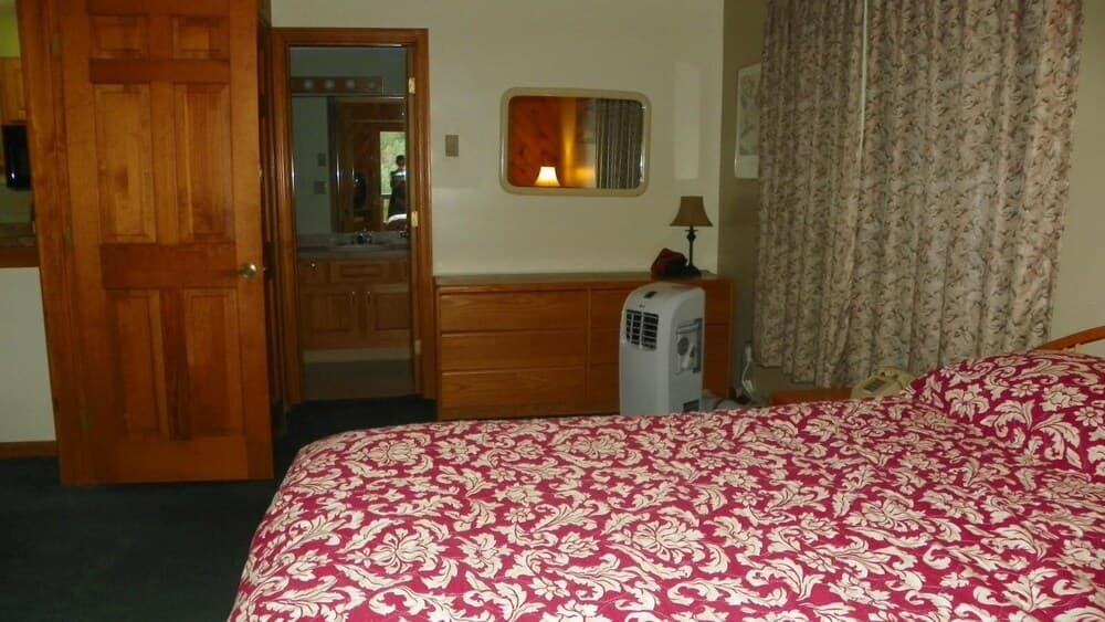 3 Bedroom Deer Park Condo on Lake and Close to Recreation Center - Dp56bw