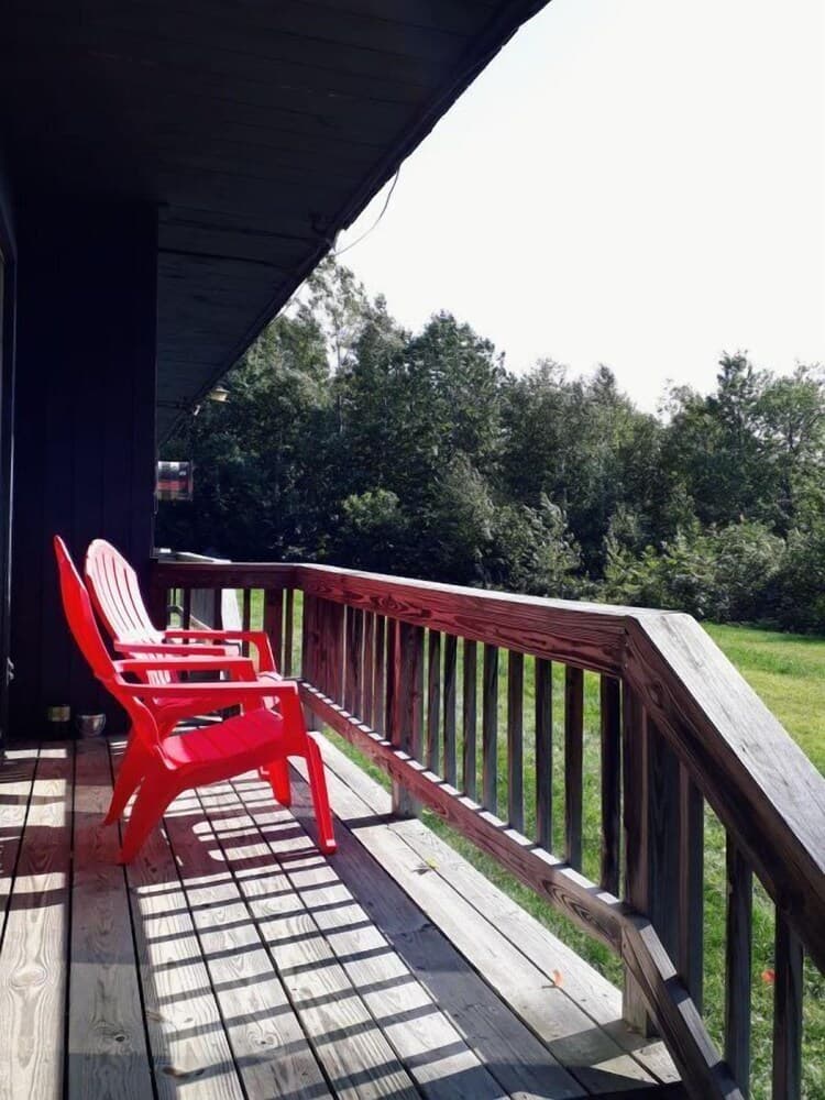 Experience a Classic New England Setting at This Waterville Estates Condo Located in the Heart of the White Mountains - Bv5e