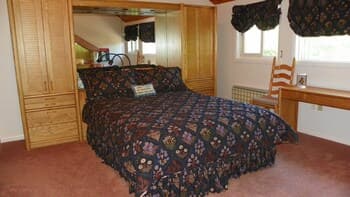Private Home Close to Loon Mountain, Sleeps Families up to 14! - Cb127l