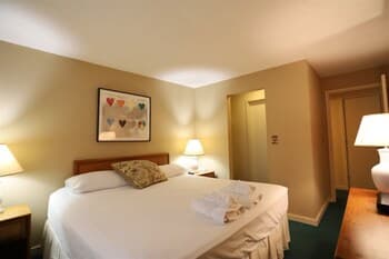 Walk to the Town Square at This Waterville Valley Vacation Condo! Sb13v