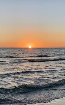 Tropic Terrace #48 - Beachfront Rental 1 Bedroom Condo by Redawning