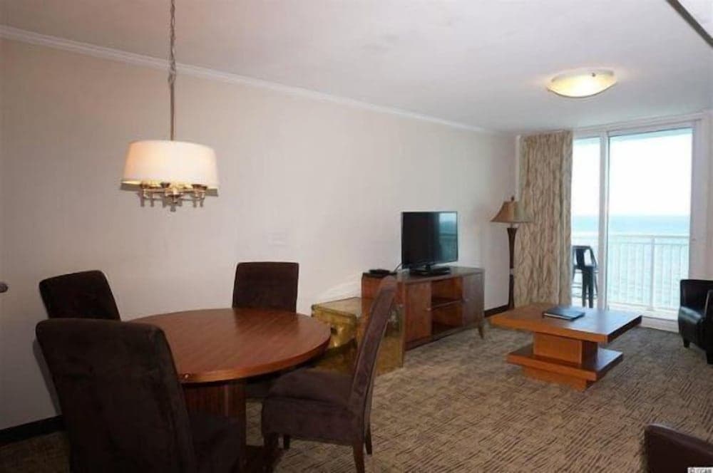 Towers On The Grove Condo