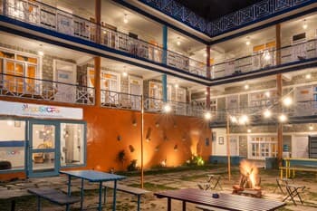 goSTOPS Manali - Hostel