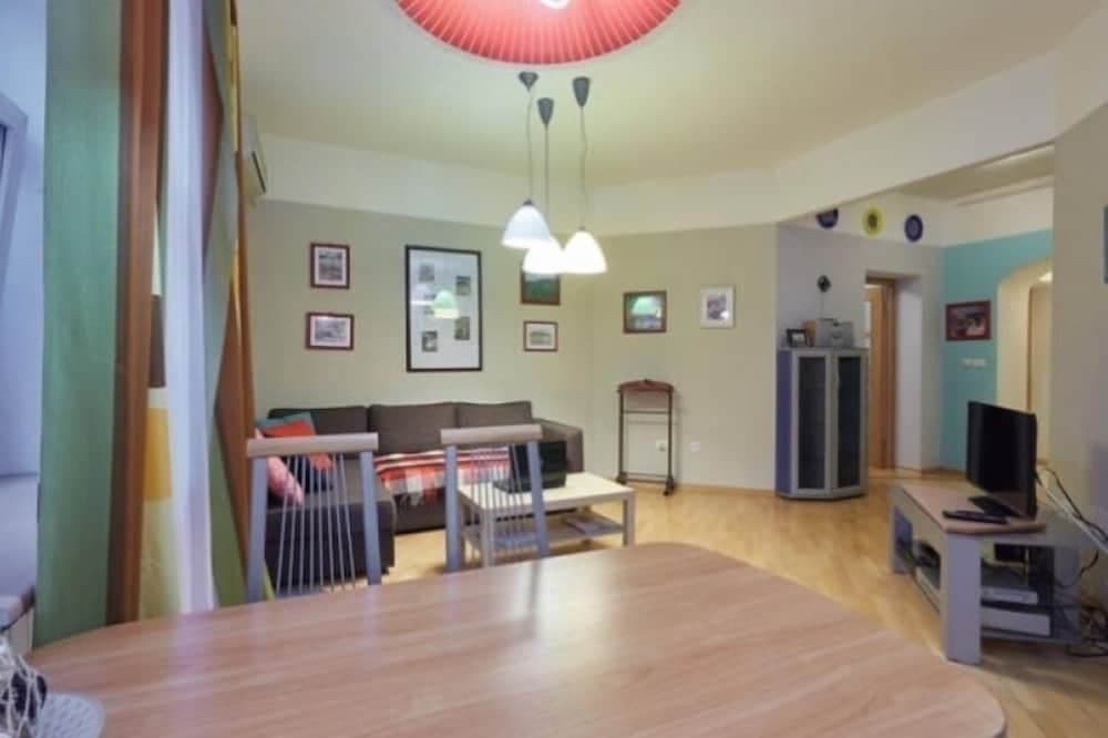 Uytnoe Mesto na Maloy Sadovoy