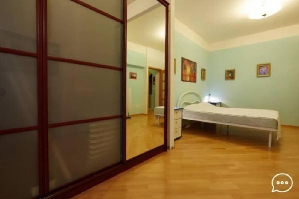 Uytnoe Mesto na Maloy Sadovoy