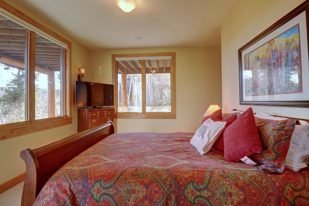 Good Elevations On Two S Drive 5 Bedroom Home by RedAwning