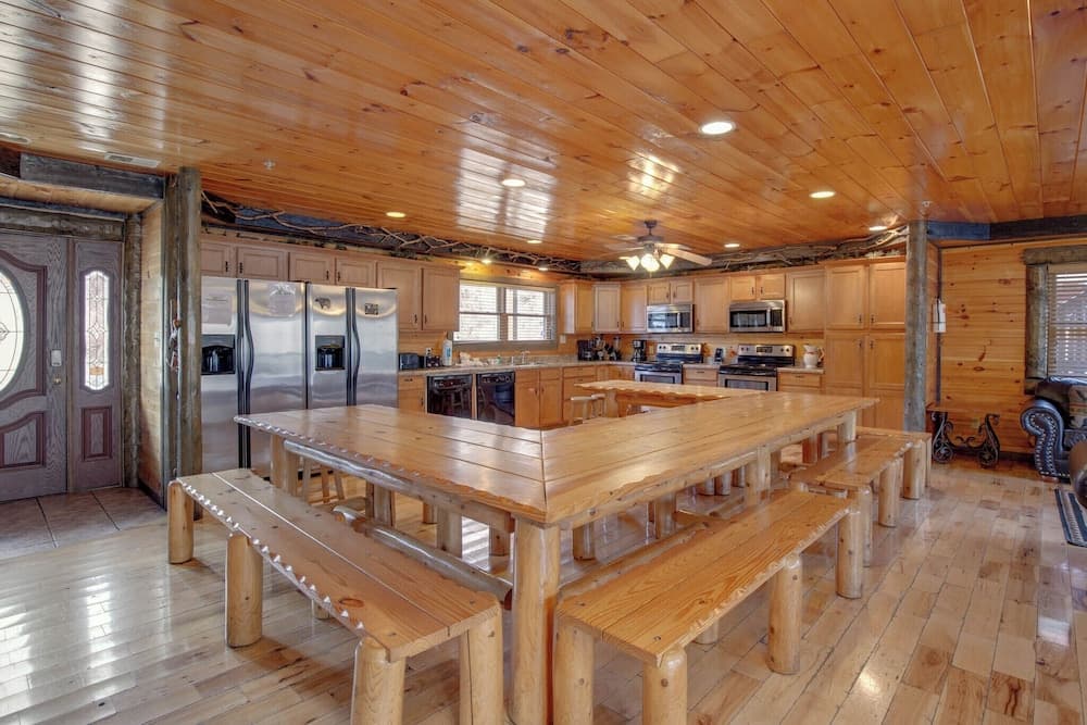 Pine Tree Lodge by Jackson Mountain Rentals