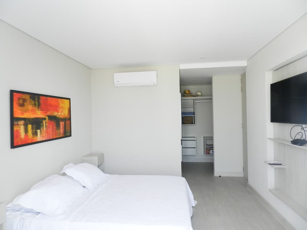 Martinique Delux with Private Hot Tub