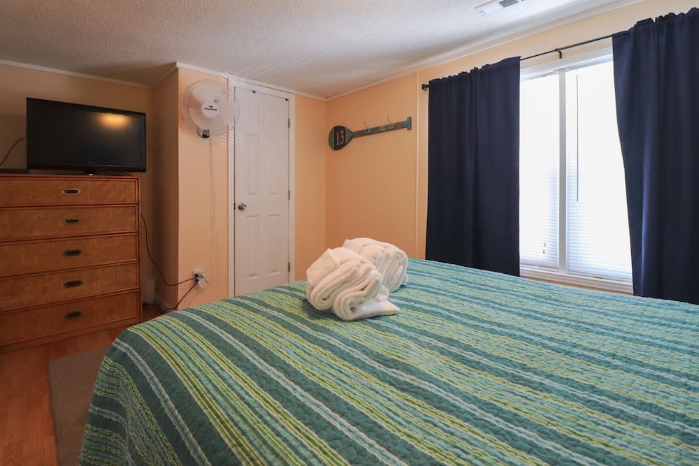 Loris Landing 2 Bedroom Cottage by Redawning