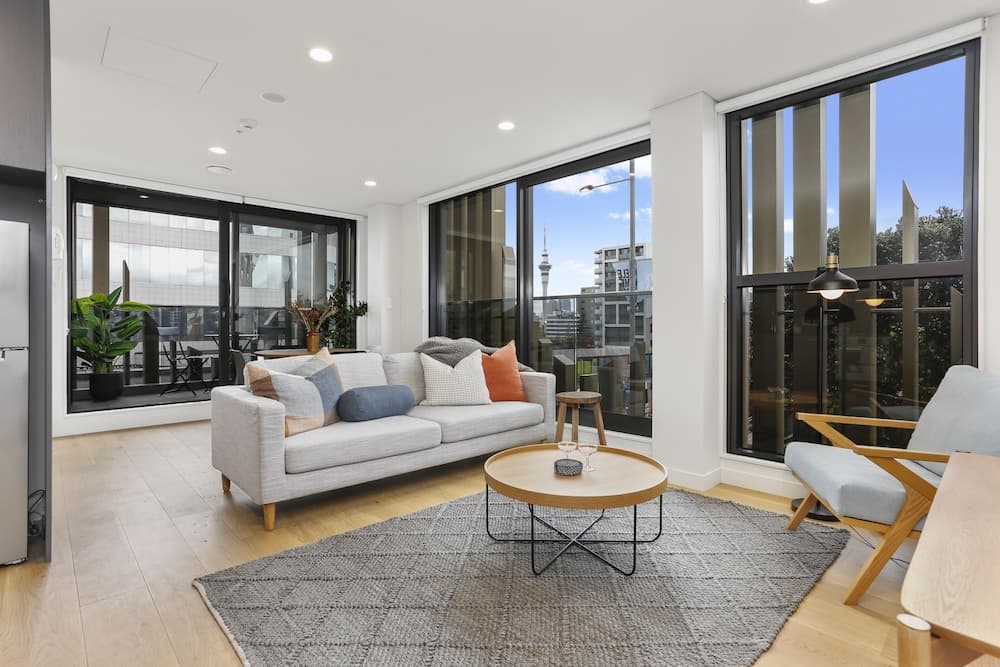 Brand new & vibrant living on K'rd