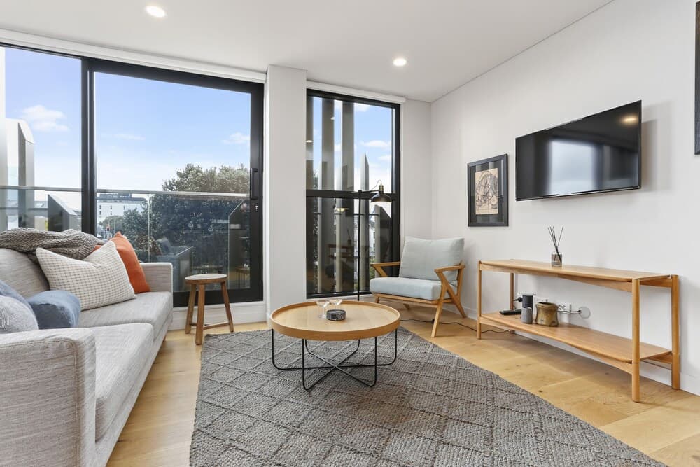 Brand new & vibrant living on K'rd