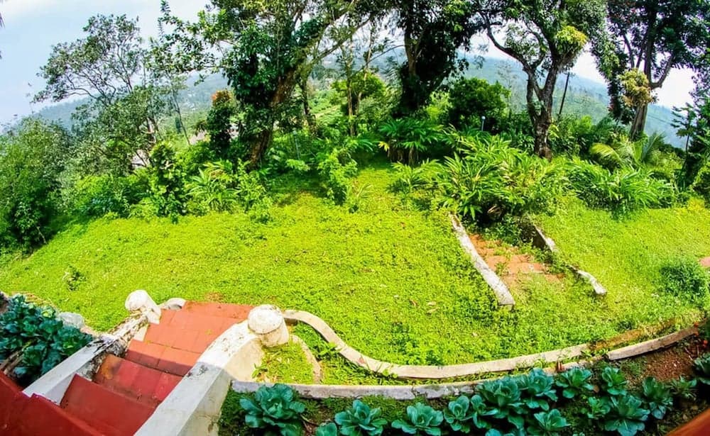 Deluxe Twin Room In British Bungalow