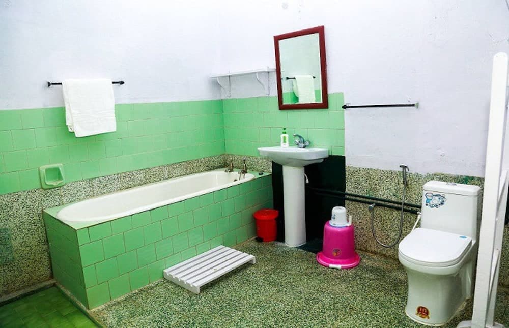 Deluxe Double Room In British Bungalow