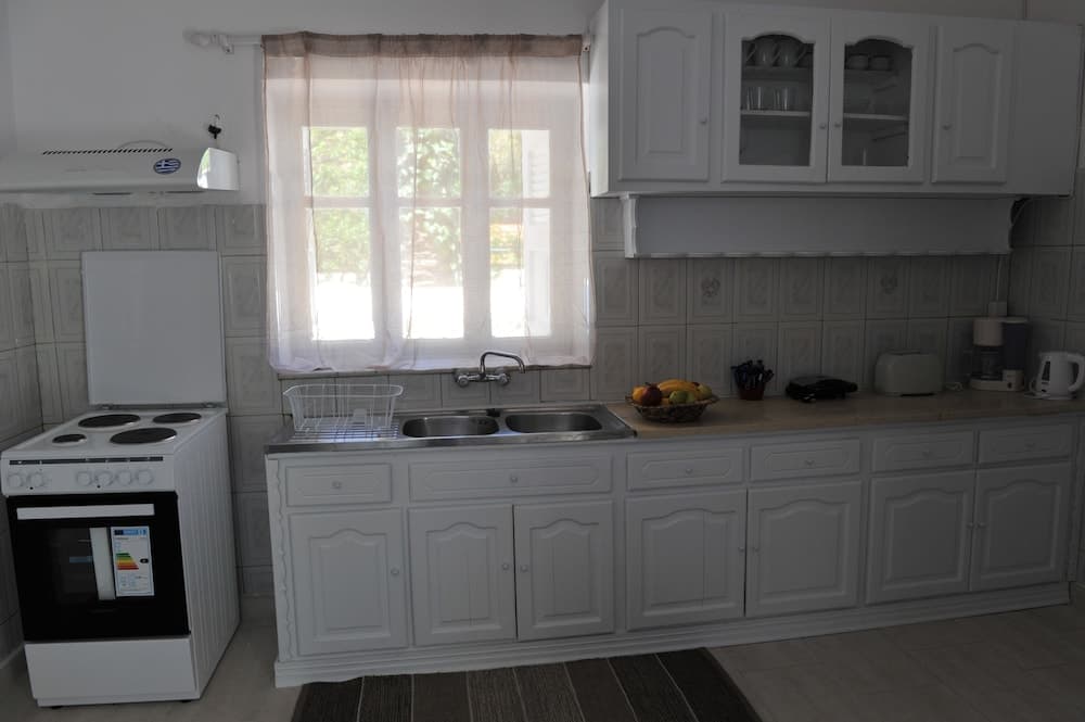 2 Bedrooms Holiday House, Kalymnos, Greece