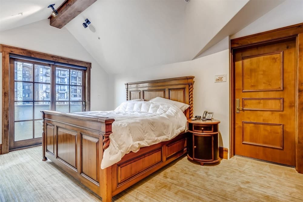 1-#42 4BD One Willow Bridge Road