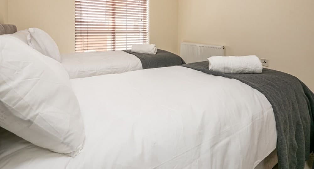 Open plan 2 Bedroom Apartment