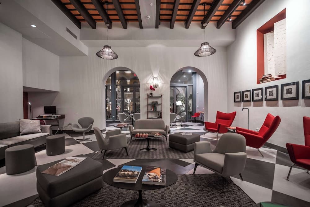 Palacio Provincial San Juan, Curio Collection by Hilton