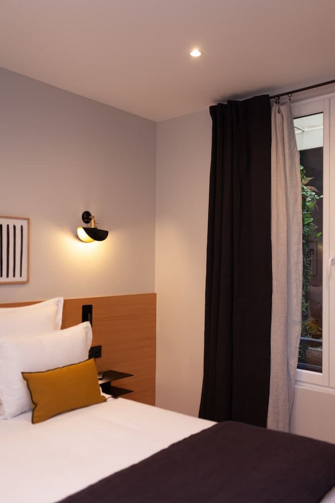 Tinah - Champs Elysées