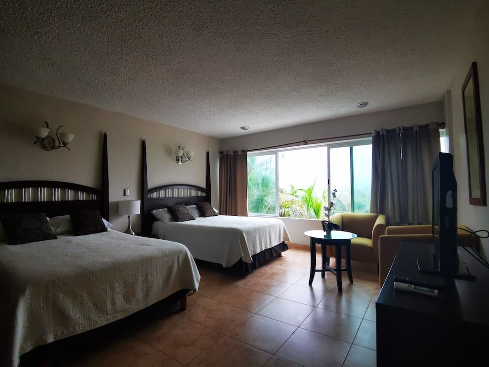 Lovely Beachfront Estudio in Hotel Zone