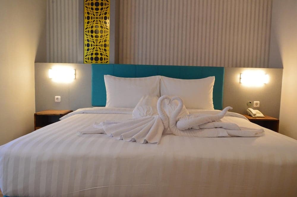 Front One Budget Malang