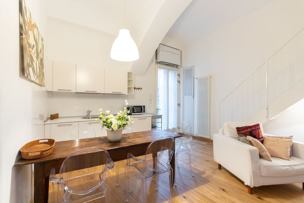 Charming Studio near Piazza Castello