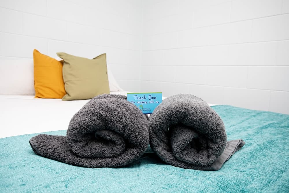 Airlie Sun & Sand Accommodation 6