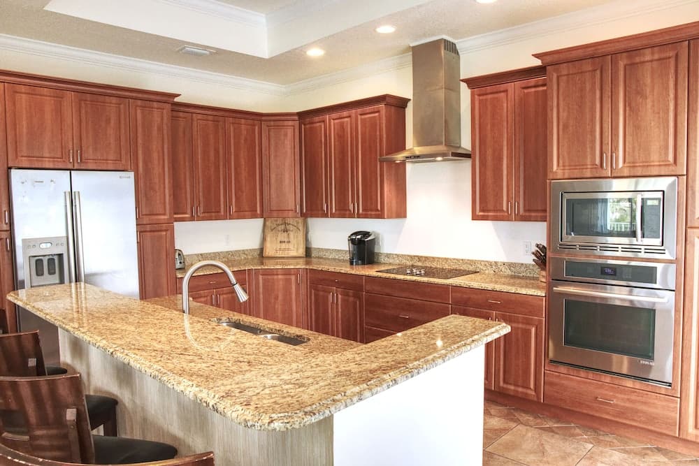 Prestigious 4 BR Getaway - Coronas Verde