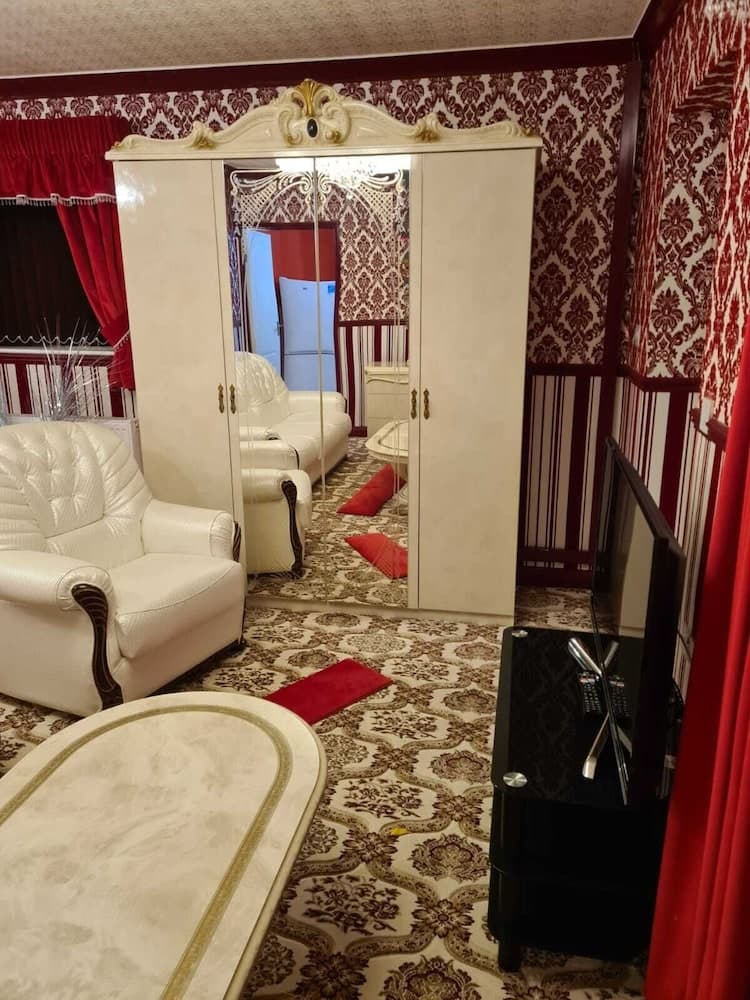 Luxurious, Stunning Detached Bungalow in Derby