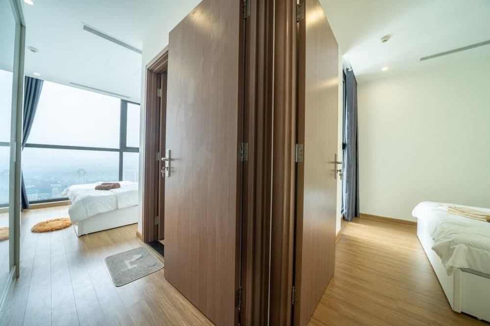 Bom Homes - Vinhomes Skylake Serviced Apartment