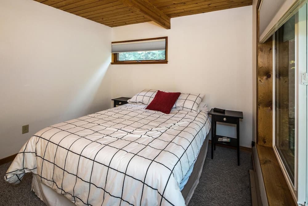 Northeast Passage Chalet