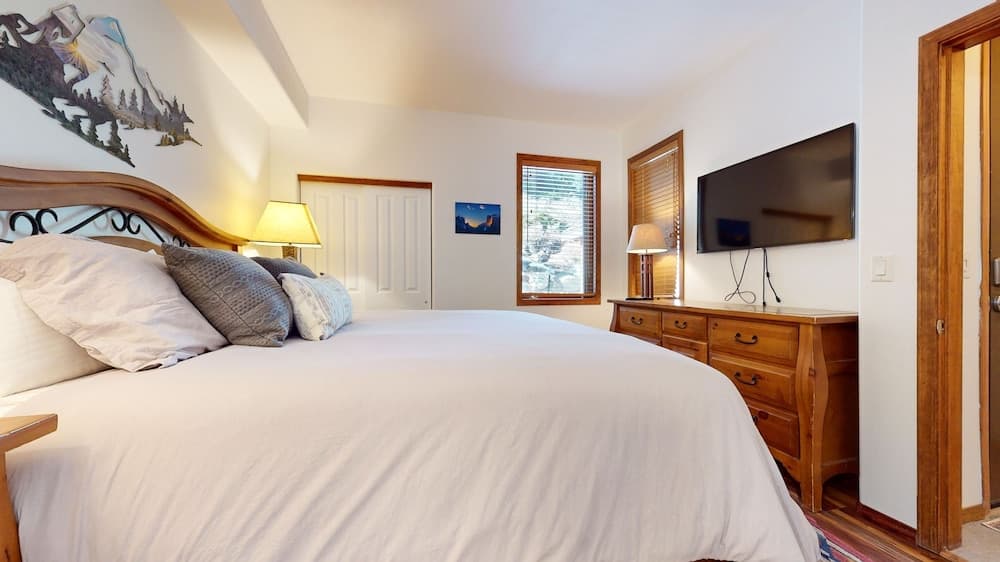 Eagle Run #103 2 Bedroom Condo