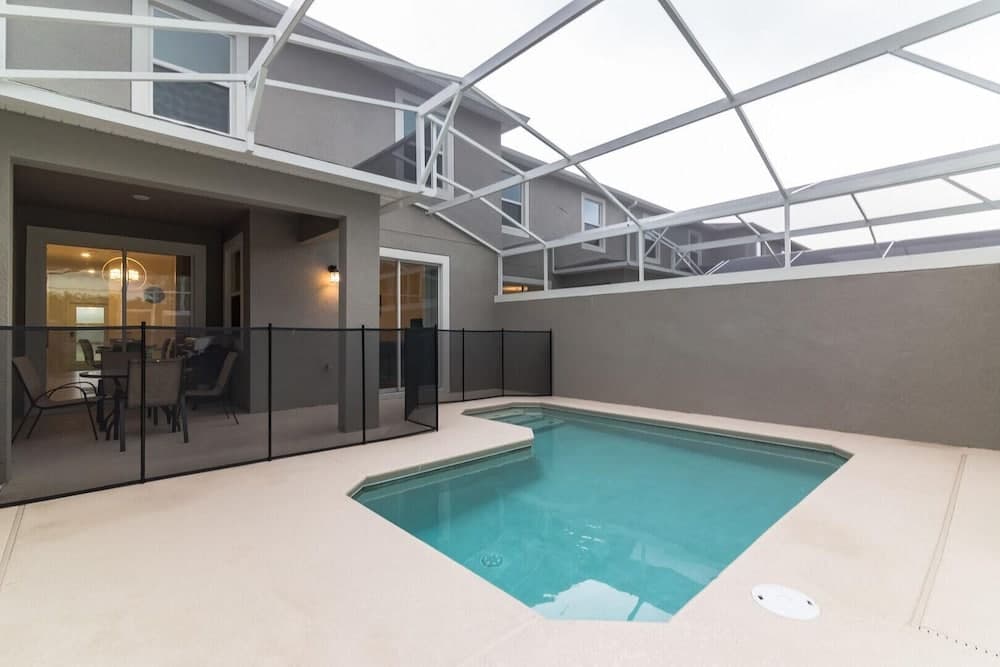 560pb- The Retreat at Championsgate